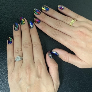 nails by natalie rose london mobile manicures festive foil nail